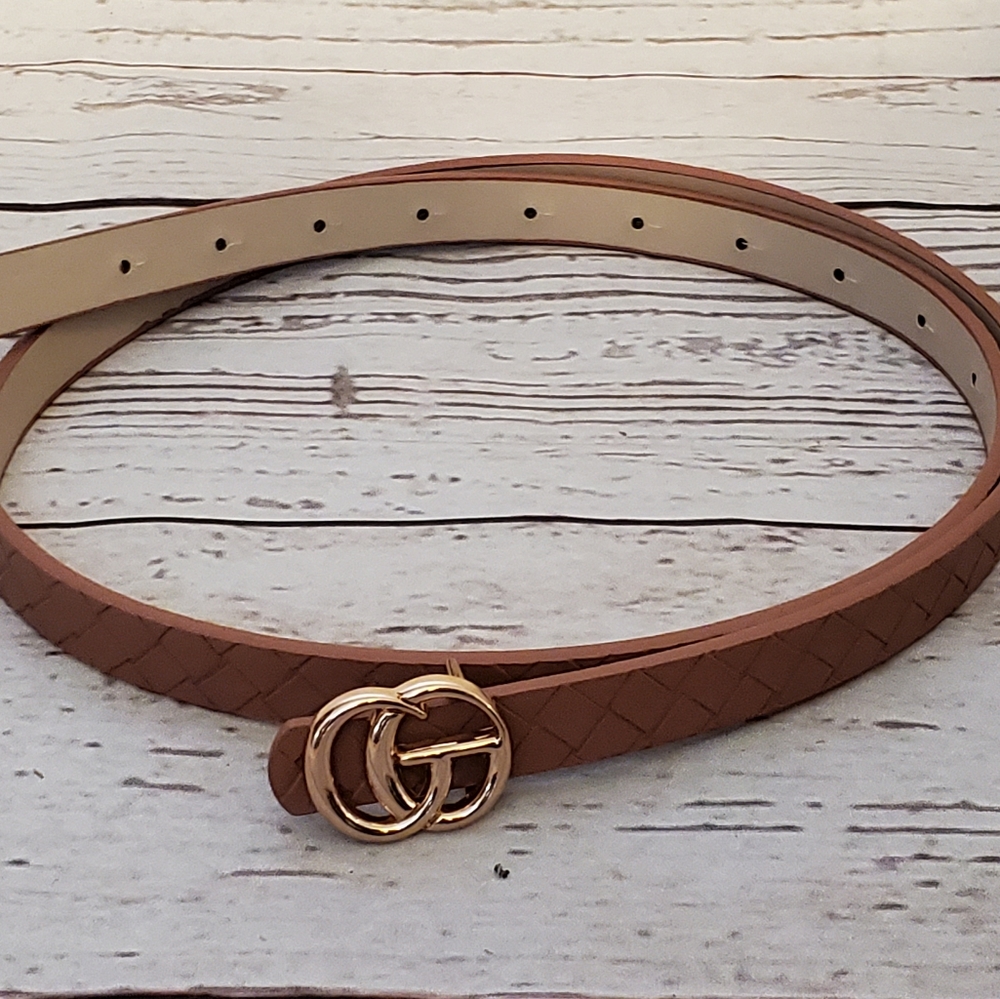 Kara and Kate women's faux leather belt mauve with goldtone buckle